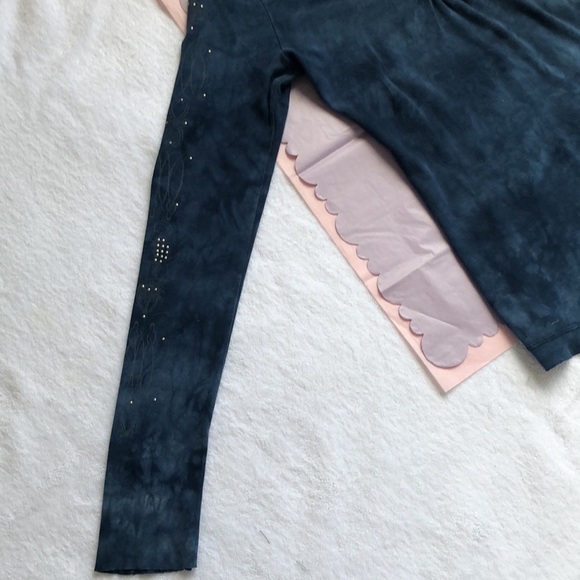 Emma & Sam blue tie dye long sleeve T shirt Sz. M, but runs small PTP 15” - Picture 7 of 17